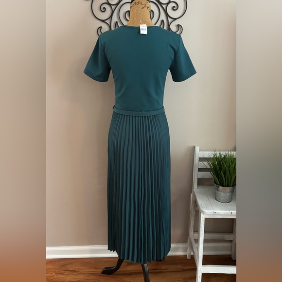 Ann Taylor Deep Teal Green Belted short sleeve Pleated Midi Dress, sz 8 - Picture 8 of 11